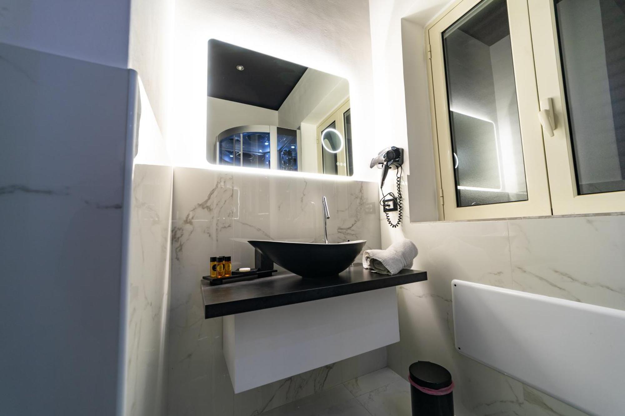 Maximum Suite & Spa Palermo Room photo